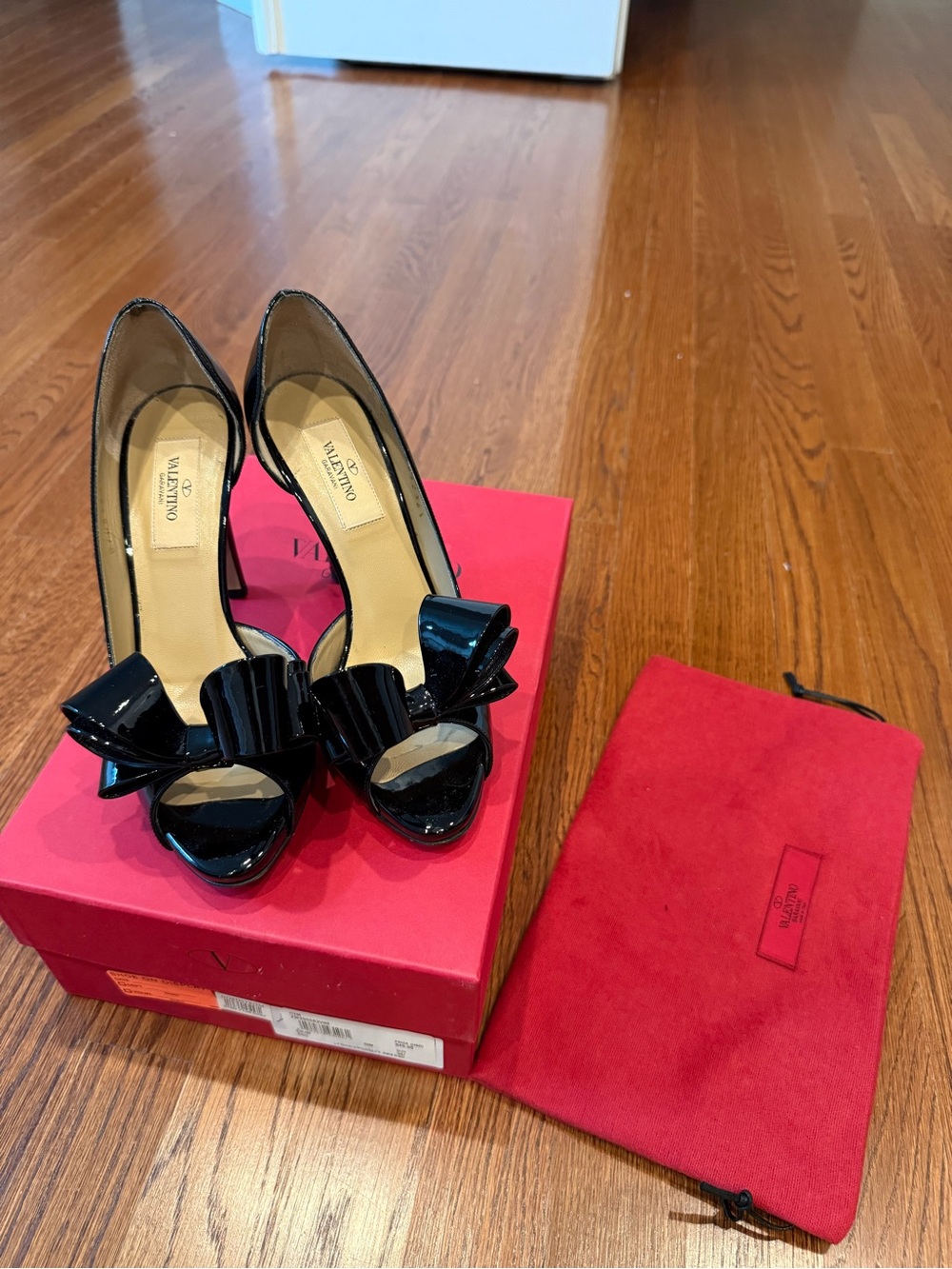 Valentino Black Patent Leather bow Peep-Toe Bow Pumps